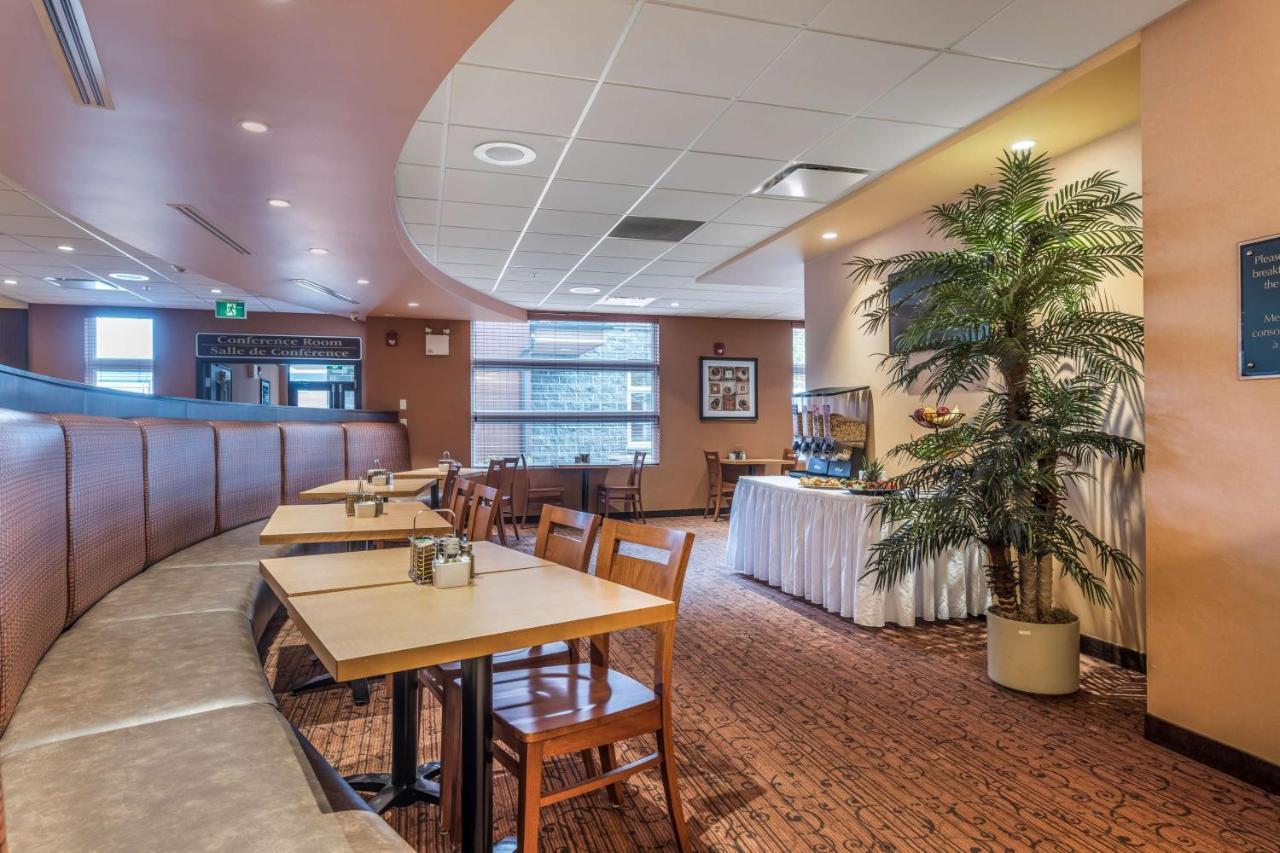 Best Western Plus, Bathurst Hotel & Suites Εξωτερικό φωτογραφία