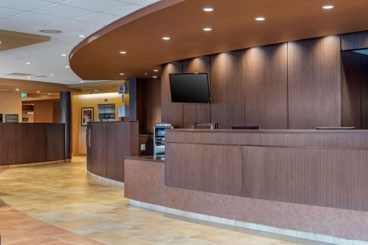 Best Western Plus, Bathurst Hotel & Suites Εξωτερικό φωτογραφία