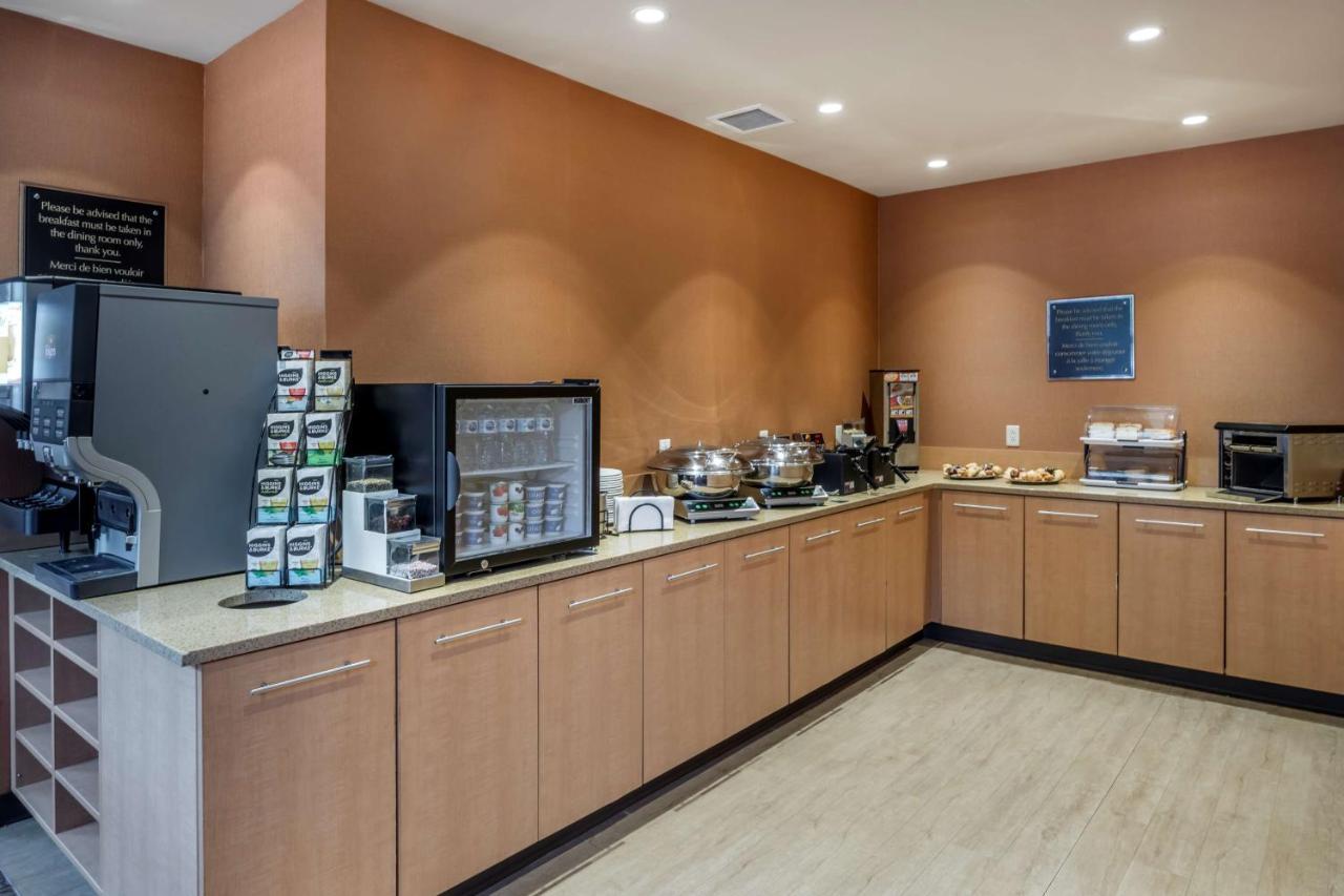 Best Western Plus, Bathurst Hotel & Suites Εξωτερικό φωτογραφία