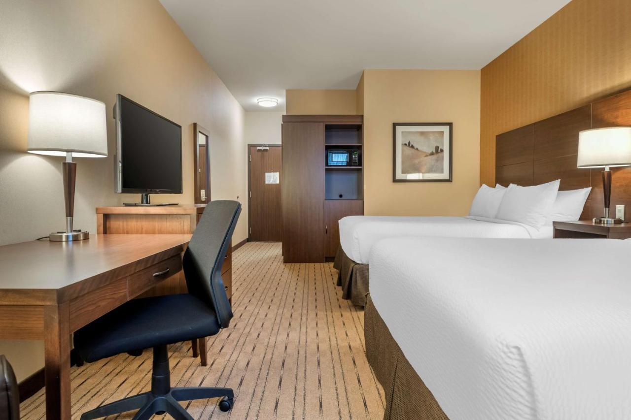 Best Western Plus, Bathurst Hotel & Suites Εξωτερικό φωτογραφία