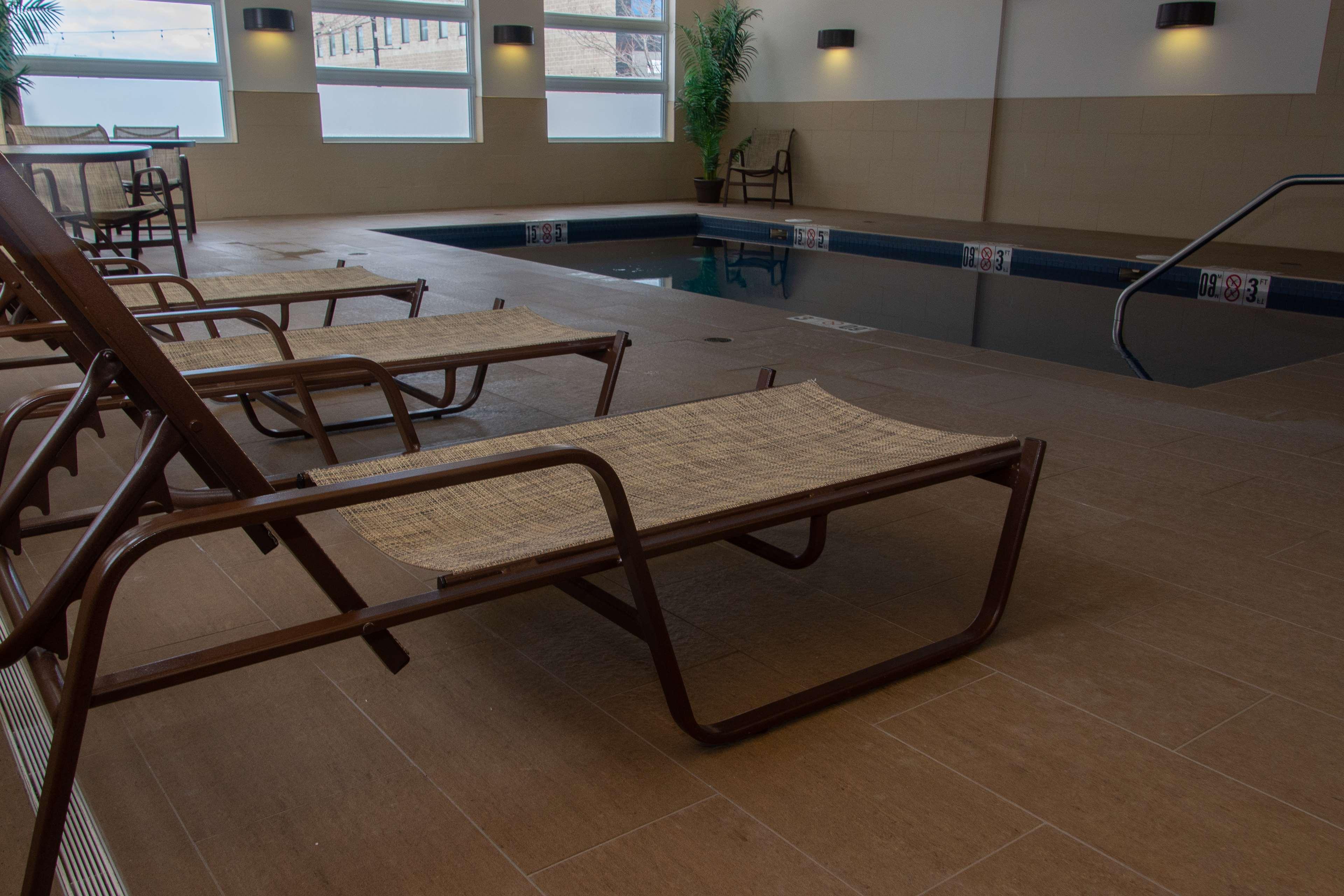 Best Western Plus, Bathurst Hotel & Suites Εξωτερικό φωτογραφία